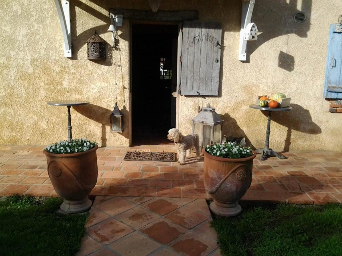 Les Hotes Des Guillemets Laglorieuse Exterior foto